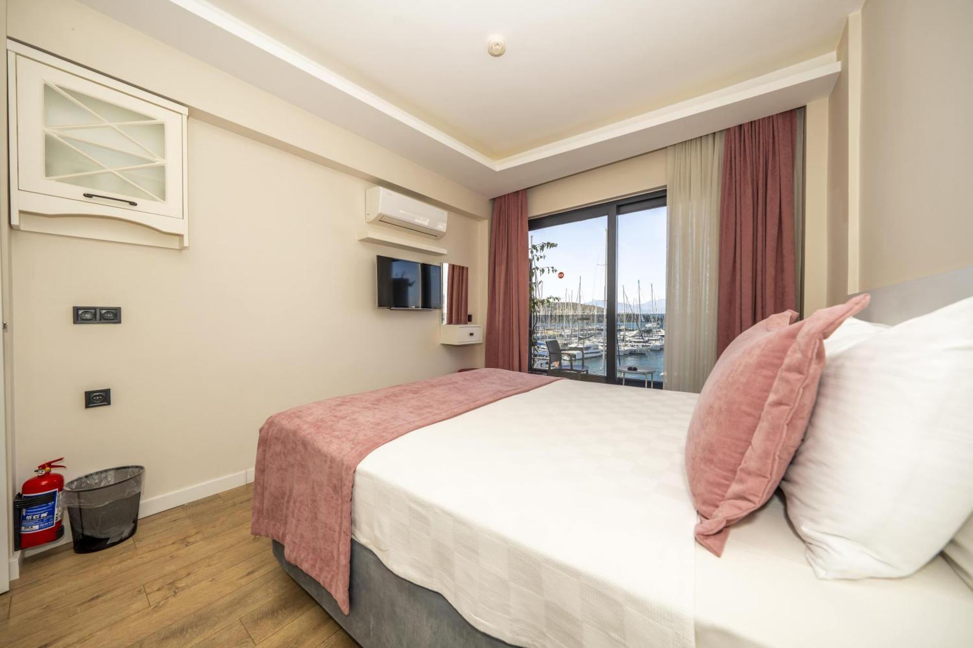 Ece Marina Suites Fethiye Zewnętrze zdjęcie