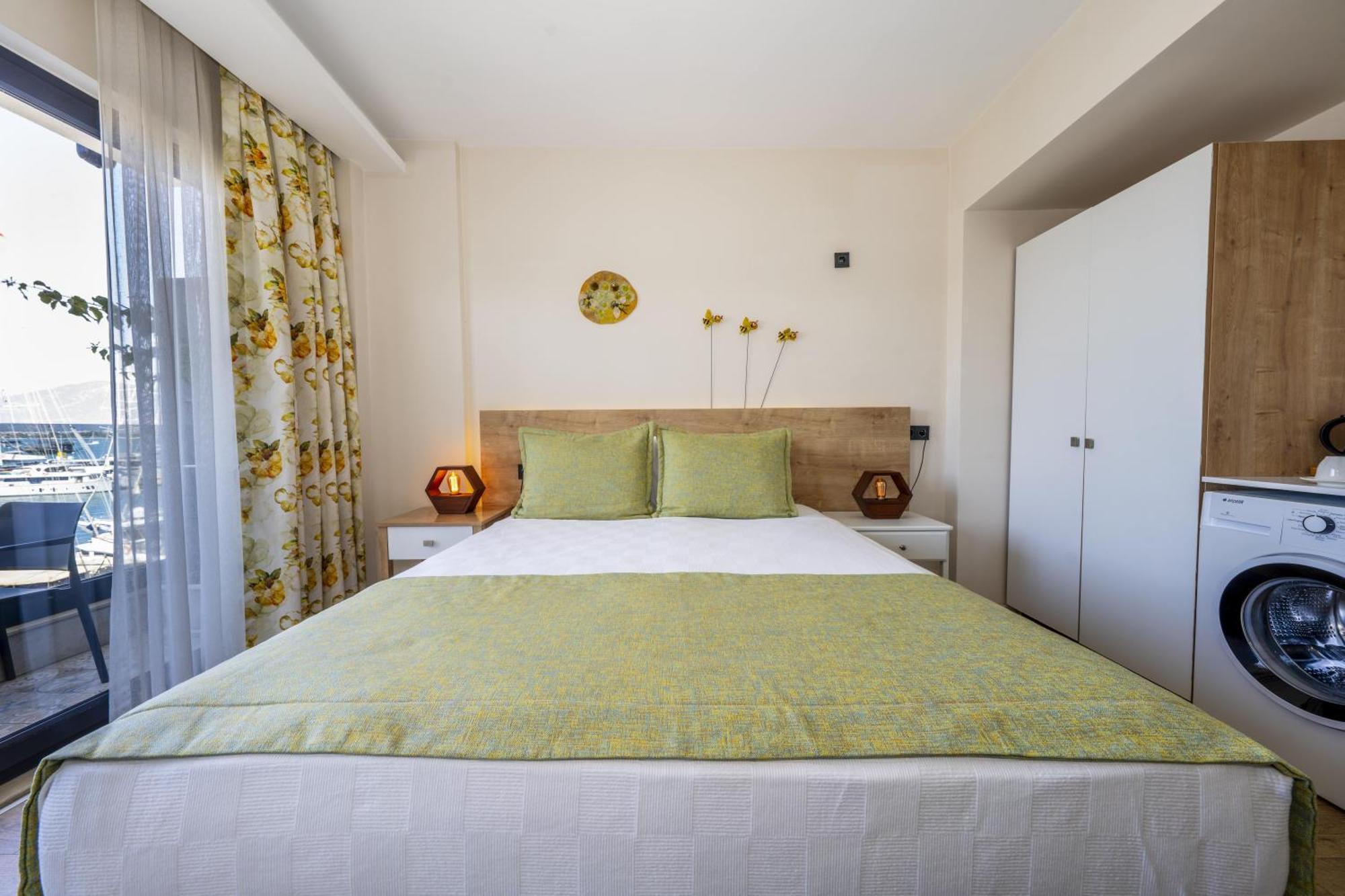 Ece Marina Suites Fethiye Zewnętrze zdjęcie